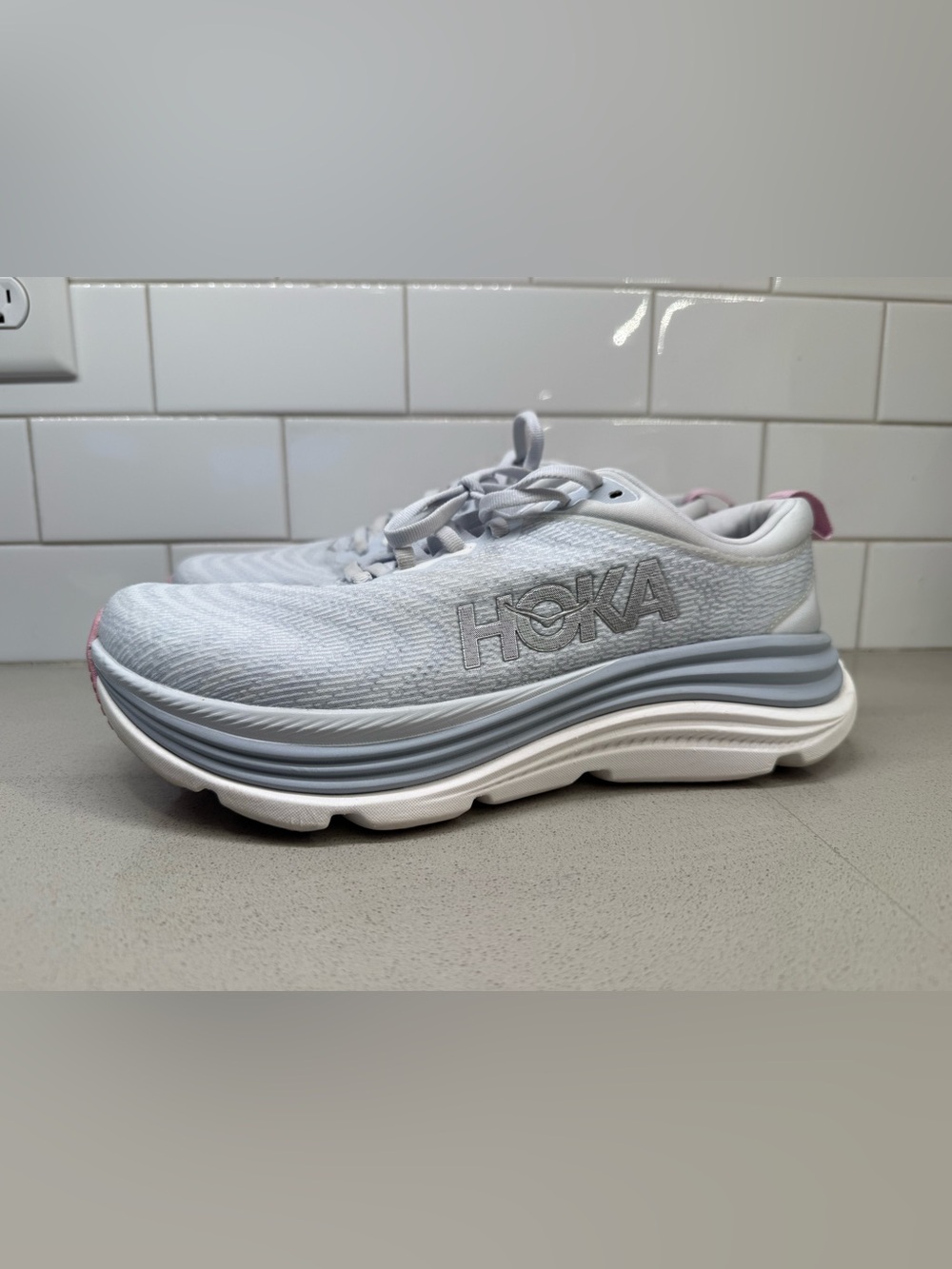 Very Lightly Worn - HOKA Gaviota 5 - Sea Ice / Pink Twilight - Picture 3 of 7